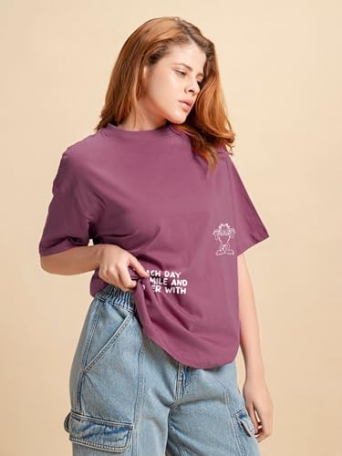 Image of Bewakoof X Garfield Garfield Women's 100% Cotton Graphic Print Oversized Fit Half Sleeve V-Neck T-Shirt | Casual wear | Streetwear | Oversized Tshirt for Woman Cotton| Baggy