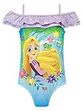 Con un cuello brillante color púrpura de diseño Bardot y un gran estampado de Rapunzel y Pascal.