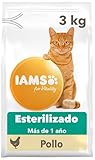 IAMS for Vitality Bajo en Grasa/Esterilizado con pollo fresco para gatos adultos y de edad avanzada es un alimento 100 % completo y equilibrado que aporta vitalidad a su gato