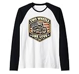 Che tu stia navigando in campagna o mostrando il tuo amore per le bici classiche, questo design parla all'anima dei motociclisti di tutto il mondo. È una scelta eccellente per qualsiasi appassionato di moto che abbraccia il classico stile americano