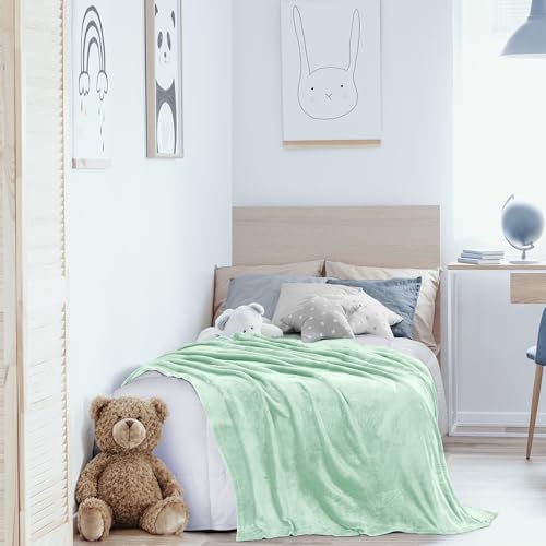 Image of Utopia Bedding Fleece Blanket Twin Size Mint Green (60x80 Inches) Ultra Soft Warm Lightweight Microfiber Breathable Anti-Static Cozy Bed Blanket, All-Season Home Decor Gift for Men & Women