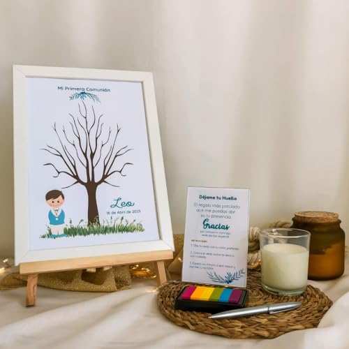 Disatrezzo - Pack Árbol Huellas Comunión Niño/a Azurite - Libro Firmas. Contiene Marco,Lámina Personalizada,Tintas, Bolígrafo, Instrucciones y Banderín Comunión. -……