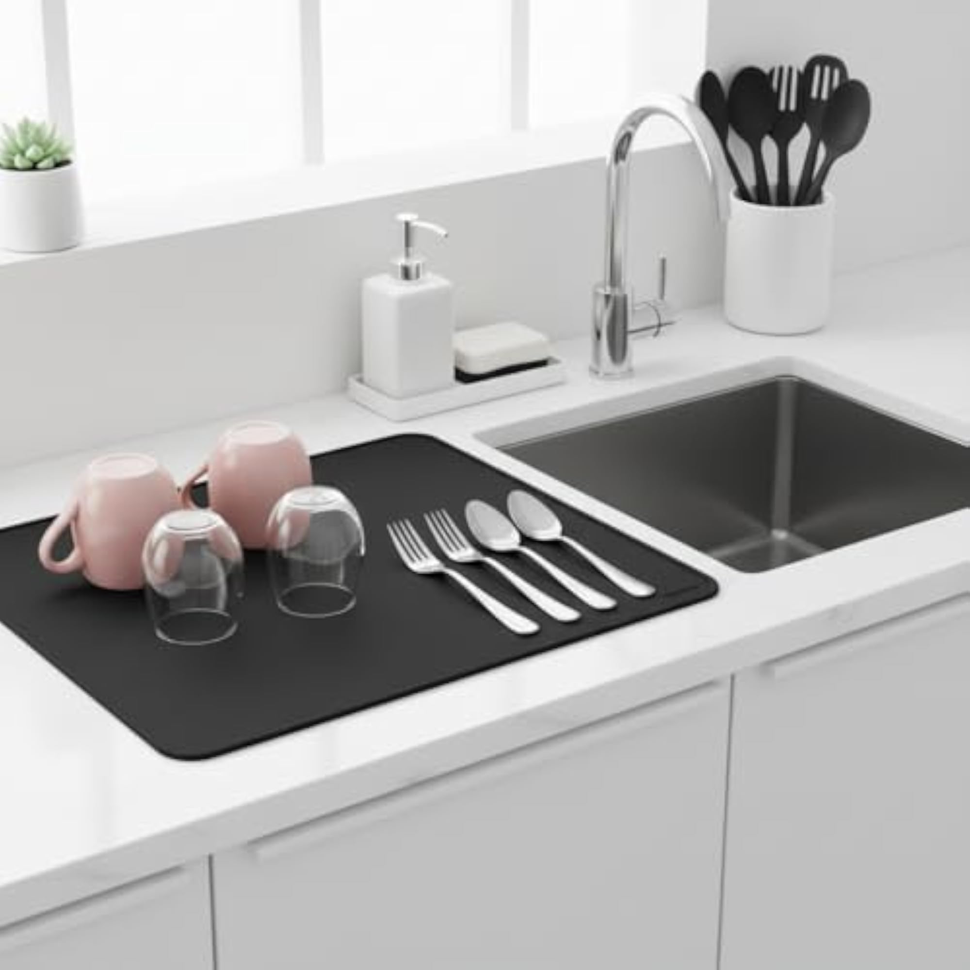 Black Dish Drying Mat, Super Absorbent Kitchen Counter Protector