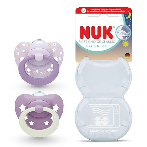 NUK First Choice Classic Day & Night Chupete para bebé | 0-6 meses | Chupetes ortodónticos que brillan en la oscuridad | 95% de aceptación por parte de los bebés** | Morado | 2 unidades NUK First Choice Classic Day & Night Chupete para bebé | 0-6 meses | Chupetes ortodónticos que brillan en la oscuridad | 95% de aceptación por parte de los bebés** | Morado | 2 unidades