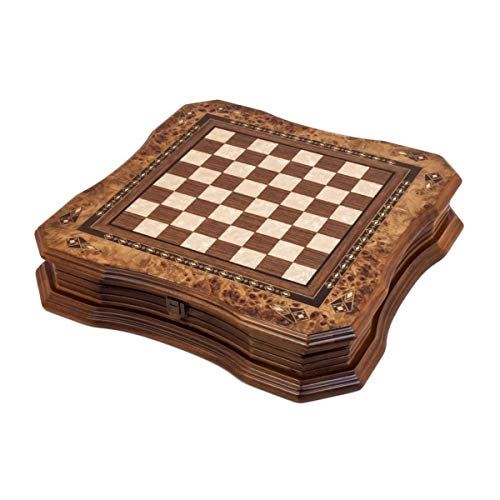 Juego de ajedrez artesanal con tablero de madera y piezas metálicas miniatura 2