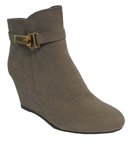 CL by Chinese Laundry Women's Victoria Smooth Boot