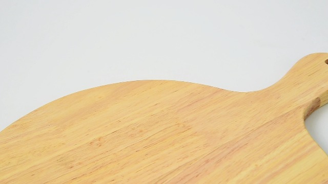 Tabla de cortar redonda de madera con mango 16x12x1.5 cm miniatura 6