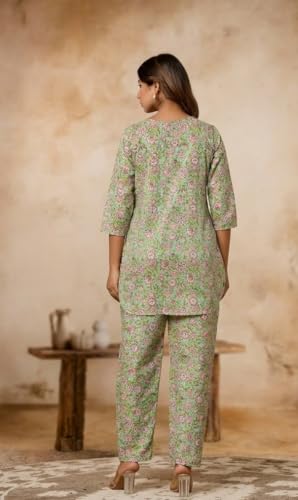Image of Women's Pure Cotton Printed Night Suit,Top and Relaxed Pajama Set, Stylish Sleepwear