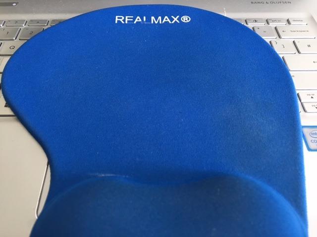 REALMAX® Mouse Pad with Wrist Rest Support Anti Slip Silicone Comfort ...