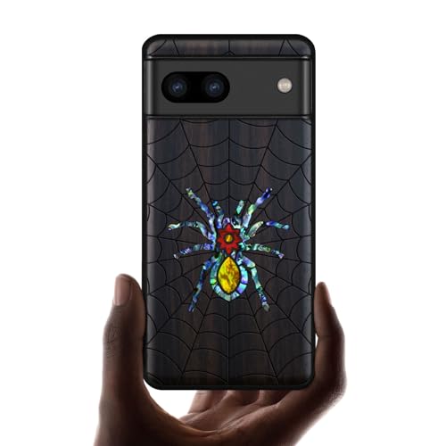 Coque Pixel 7a étui protection bois sombre gravé toile d'araignée