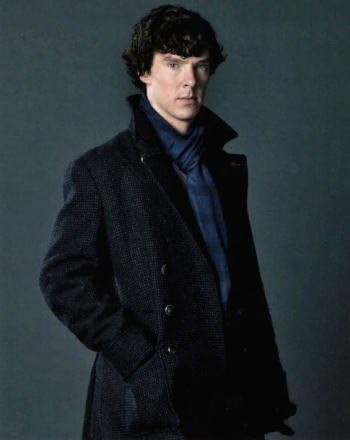 Amazon ブロマイド写真 海外ドラマ Sherlock シャーロック ホームズ ベネディクト カンバーバッチ 腰上 背景グレー アイドル 芸能人グッズ 通販