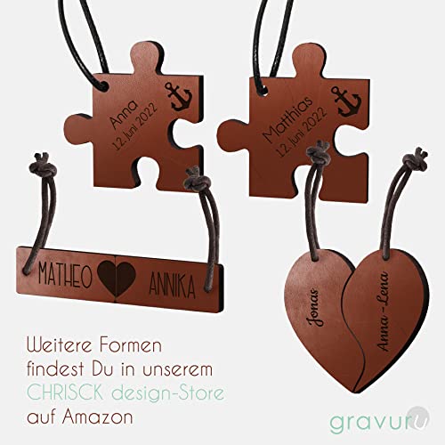 CHRISCK design 2 echte Leder Schlüsselanhänger mit Namen - Gravur Puzzle Anhänger - Paar Liebes Geschenk für Männer und Frauen - Partner Anhänger als Geschenkidee Hochzeitstag Jahrestag