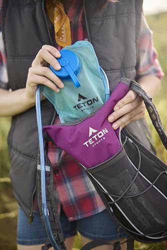 Image of Teton Oasis /Trailrunner Hydration Backpack - Lightweight Water Pack with 2L /3L Bladder for Hiking, Running, Cycling, Biking 18L /22L Sizes - Sewn-in Rain Cover - Fits Men and Women