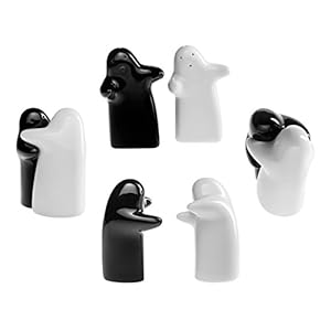 Salt and Pepper Shakers Cute Decorative Novelty Hugging Shakers Couple Set Black and White Modern and Vintage Hug Design Easy to Refill and Dispenser Shaker Set