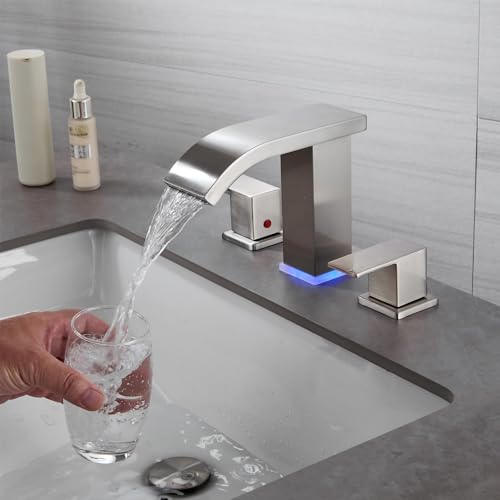 Robinet de salle de bain or brossé 3 trous chic à cascade