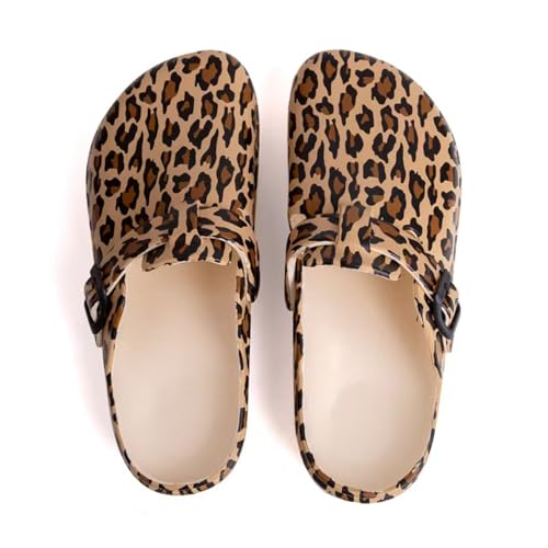 SECHRITE Clogs Damen mit Fußbett Gartenschuhe Wasserdicht Bequeme Strand Pantoletten Geschlossene Schlappen für Alltag, Freizeit & Garten Mules Leopardenmuster 38 EU