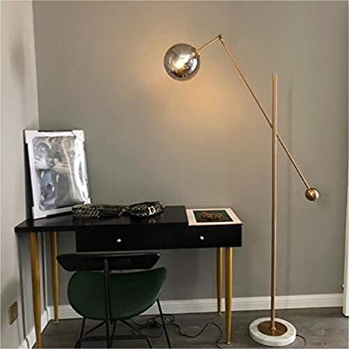 Lampes sur pied modernes pour illuminer un salon sombre avec élégance