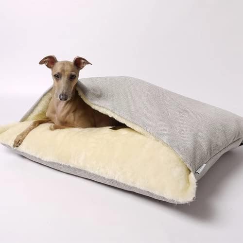 Grand chenil d'hiver chaud beige contre le froid du sol