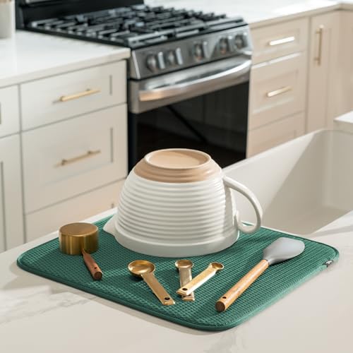 S&T INC. Dish Drying Mat, 16” x 18”, Absorbent Microfiber Kitchen Counter Mat, Drying Pad for Dishes, Utensils, Pots and Pans, Large, Diamond Texture, Emerald Green