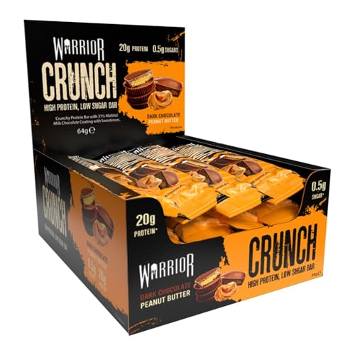 Warrior Crunch Protein Riegel 12 x 64 g – Proteinriegel ohne Zucker mit 20 g Eiweiß, Low Sugar Eiweißriegel, Schokoladen Protein Bar für unterwegs – Zartbitterschokolade & Erdnussbutter