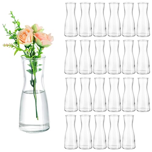 Petits vases à bourgeons modernes au design épuré pour centres de table sophistiqués