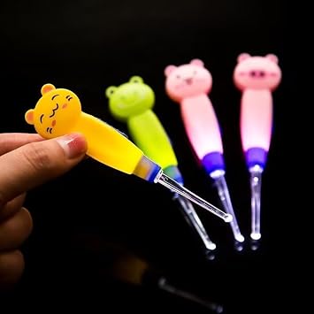 1Pc Cute Flashlight Earpick, Ear Wax Removal LED Light Illuminated Ear Pick Remover, Earwax Cleaning and Removal Tools, Light LED Earpick Wax for Adults Ear Safe, Ear Care, Earwax Removal Products