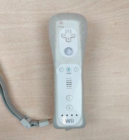 FUNZIONALITÀ WIRELESS: Libertà di movimento senza limiti grazie alla connessione wireless con la console, raggio d'azione fino a 3 metri