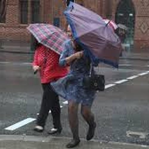 Cyclone Narelle packing a punch and expected to bring heavy rain to Perth