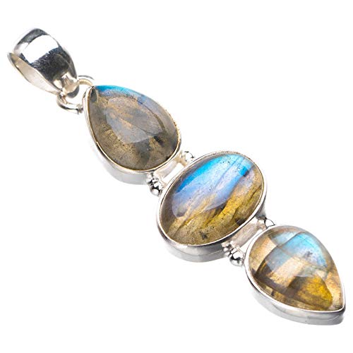Pendentif en labradorite bleue et argent pour sublimer vos tenues