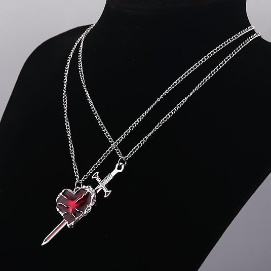 Image of figurine Gothic Jewellery, Friendship Necklace, Matching Necklace, Red Heart Pendant Collarbone Chain for Women and Girls