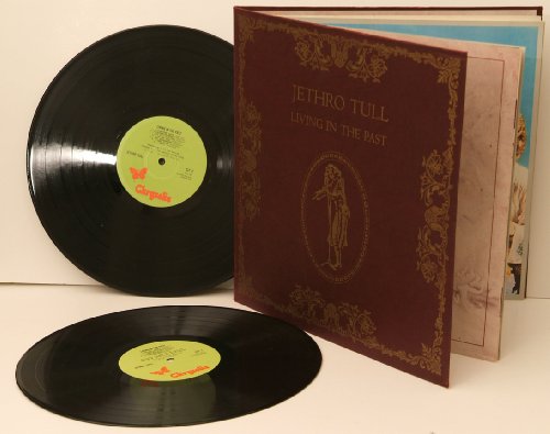 JETHRO TULL, living in the past. BOUND BOOK DOUBLE VINYL. Very rare.First UK ... image 2