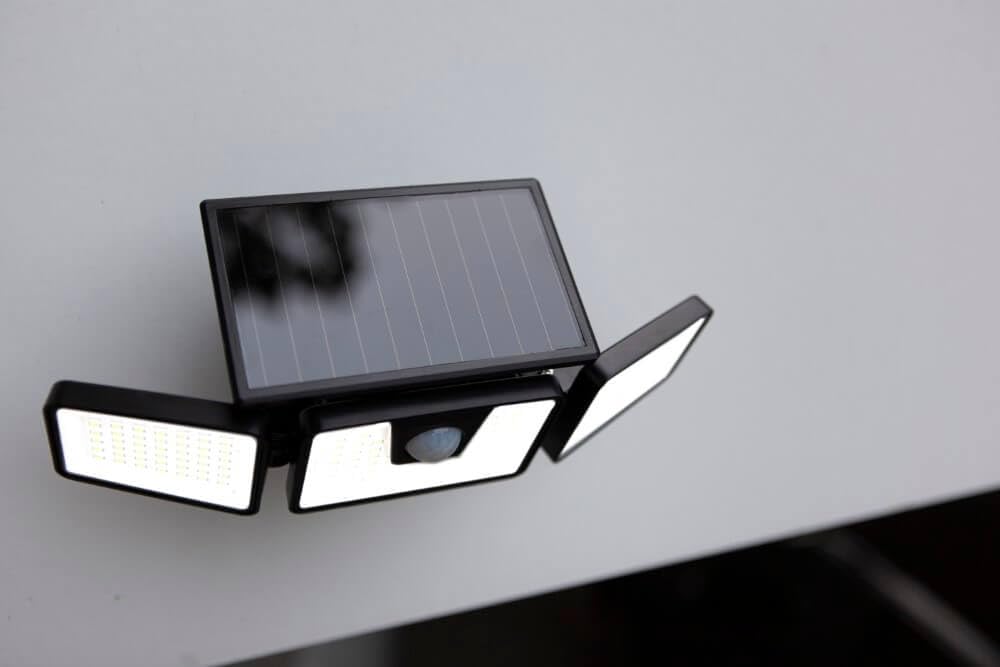LUTEC Lampa solarna Briti 3 czarna 6922401330