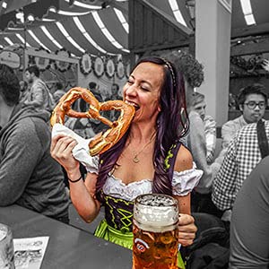 Episode 42: Ashley Smith from My Wanderlusty Life