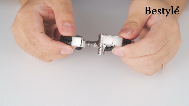 Pulsera de cuero trenzado con martillo vikingo para hombre miniatura 7