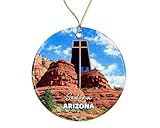 🎄 Impression recto verso: Imprimé sur les deux faces avec des motifs aux couleurs vives, ce pendentif est résistant à la décoloration et durable. Il conserve son aspect d'origine longtemps et est réutilisable.