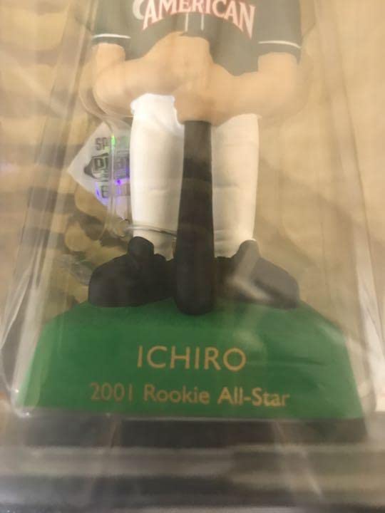 Amazon.co.jp: イチローバブルヘッド 激レア 2001ルーキー 