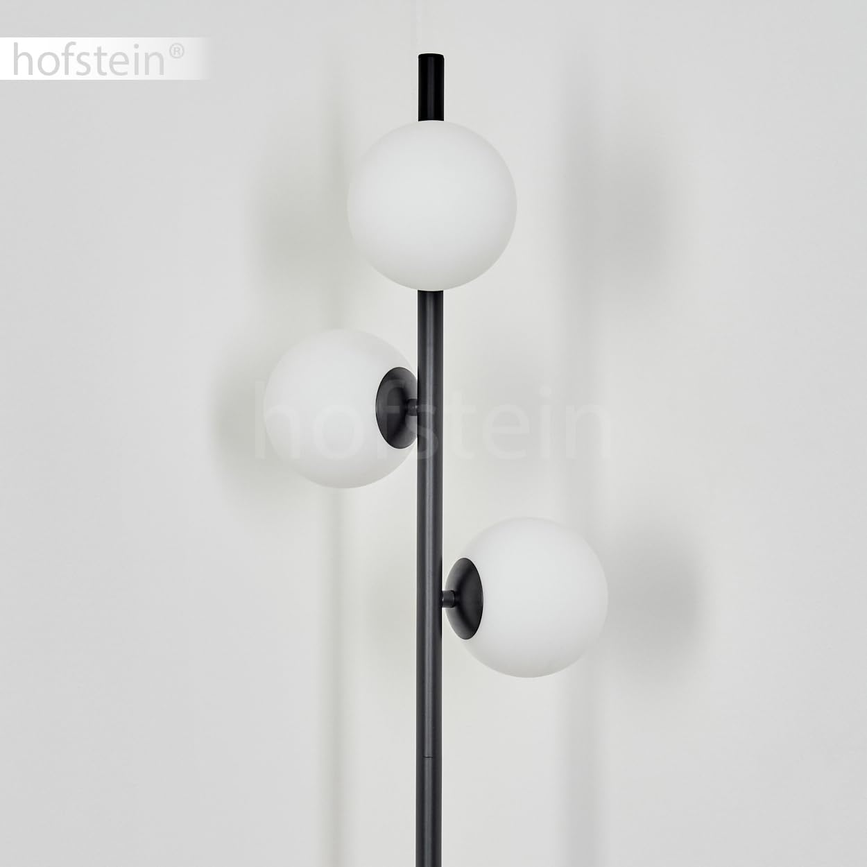 Stehleuchte Remaisnil, moderne Stehlampe aus Metall/Glas in Schwarz/Milchglas, Standleuchte mit Schirmen aus Glas (Ø 12 cm), mit Fußschalter am Kabel, 3 x G9, ohne Leuchtmittel