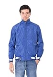 Veste imperméable pour homme avec élastiques aux poignets et à la taille qui aident à ne pas faire passer le vent.