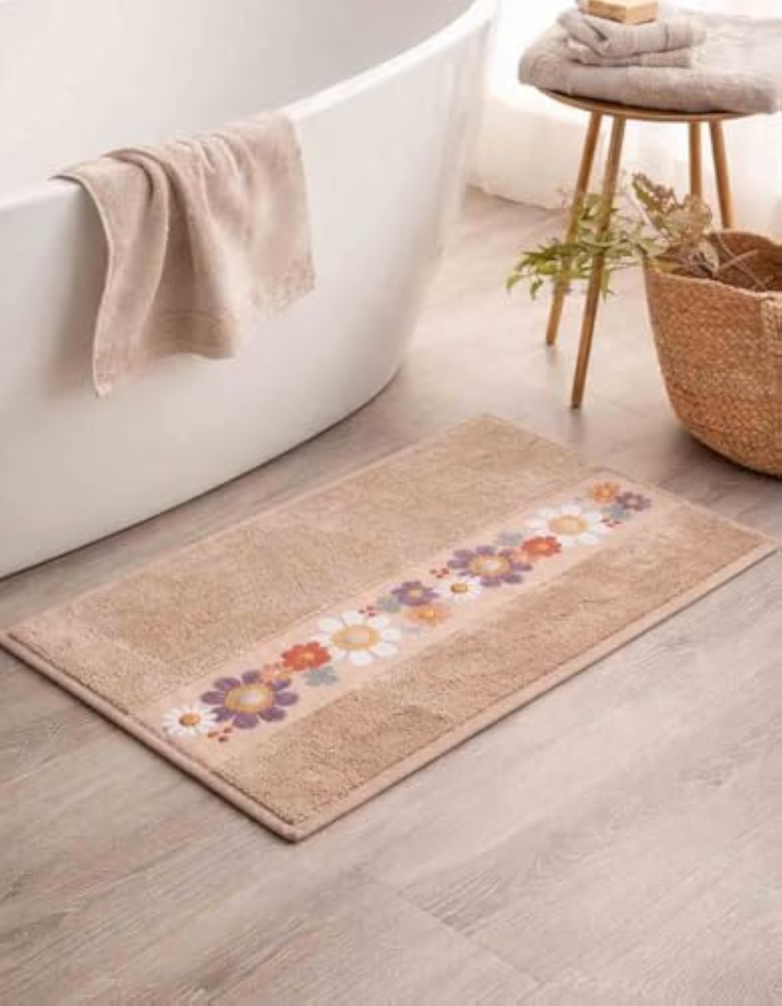 Ellington Collection Microfiber Bathmat, Floral Beige