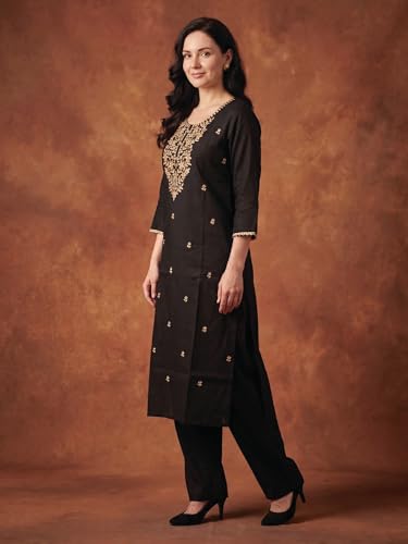 Image of INDO ERA Womens Silk Blend Printed Straight Kurta Pant Set (IESTR5624)