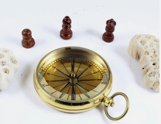 Brass Magnetic Pocket Compass – Nautical Vintage Style with Engraved Back Design, Collectible Navigation Gift miniatura 2