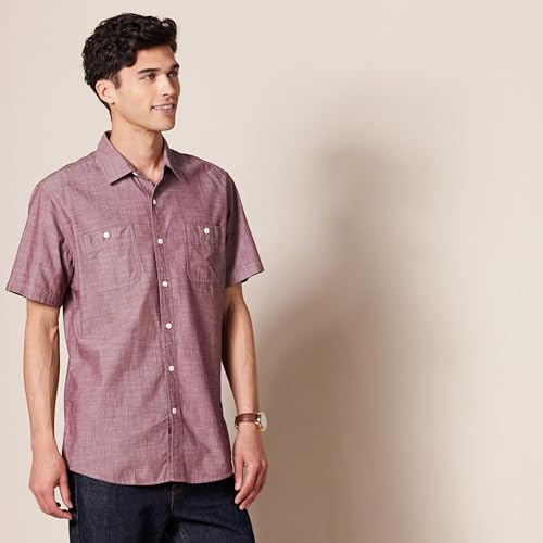 Image of Amazon Essentials Men's Regular-Fit Short-Sleeve Button-Down Chambray Shirt