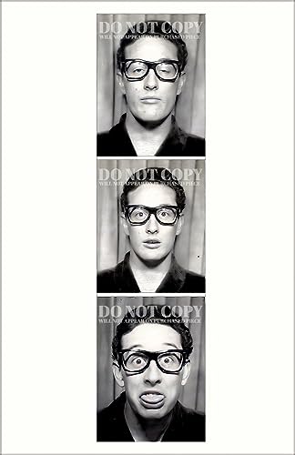 Foto rara de Buddy Holly en Nueva York para decorar tu estudio con música estadounidense