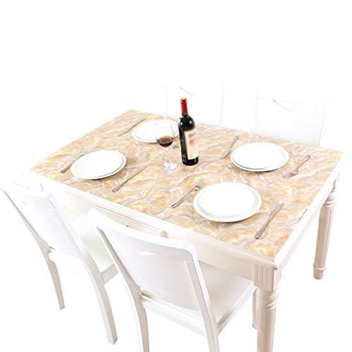 Table à manger propre au quotidien avec cette nappe en PVC imperméable pour repas en famille
