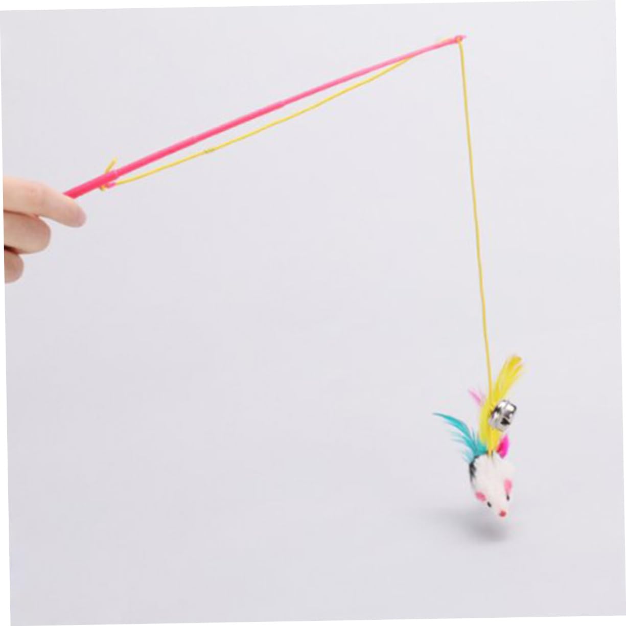 Canne à Pêche pour Chaton Interactive Clochette, Couleur Aléatoire | Tige Suspendre Ludique, Corde Élastique et Souris en Poils de Lapin, pour Éveiller L’instinct Couleur Aléatoire