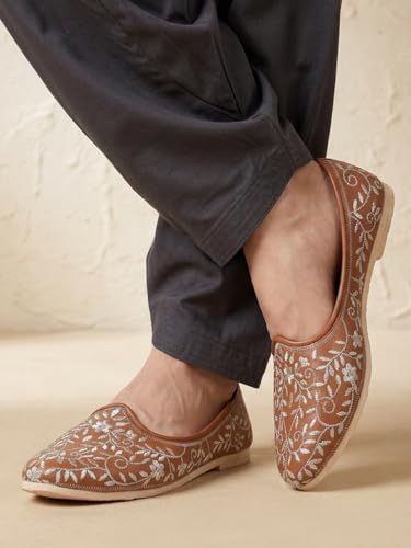 Image of CatBird Handcrafted Men's Ethnic Jutti - Traditional Indian Mojari for Casual wear,Weddings & Festivals