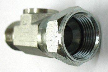 AF GP-6504-06-06-4 - 3/8 Male JIC (9/16''-18 Threads)x 3/8 Female JIC (9/16''-18 Threads) x 1/4 Female O-Ring Boss (7/16''-20 Threads) - GagePort Fitting