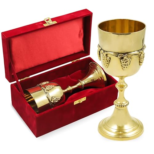 Verre à calice en laiton avec détails complexes de raisin et boîte en velours rouge doré pour...
