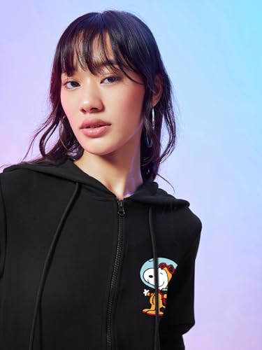 Image of Bewakoof Official Peanuts Merchandise Women's Graphic Print Regular Fit Full Sleeve Hooded Polycotton Hoodies