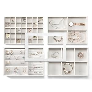 Vlando Vlando Stapelbare Schmucktabletts Glasdeckel, Schmuckkästchen Groß mit 4 Ebenen, Schmuck Organizer Schubladen aus Weiche Samt, Leder Aufbewahrungsbox Schmuckkasten für Ring Ohrring Halskette Vlando Vlando Stapelbare Schmucktabletts Glasdeckel, Schmuckkästchen Groß mit 4 Ebenen, Schmuck Organizer Schubladen aus Weiche Samt, Leder Aufbewahrungsbox Schmuckkasten für Ring Ohrring Halskette